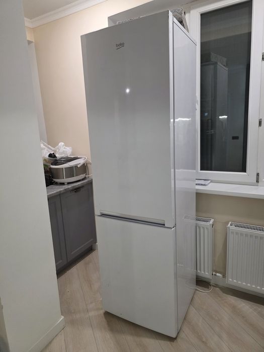 Холодильник нерабочий Beko