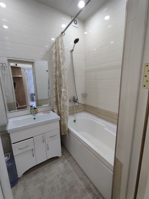 Сдаётся 3 ком. квартира в г.Самарканда. Новостройка