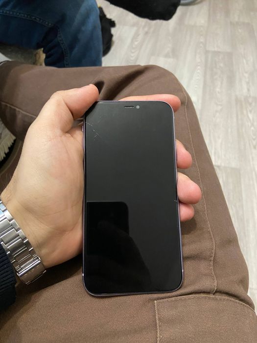 Продам айфон 11 64гб