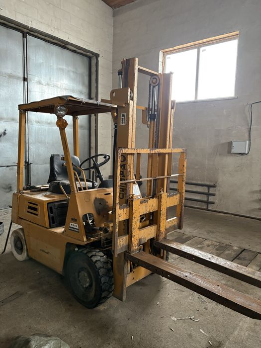 Кара вилочный погрузчик