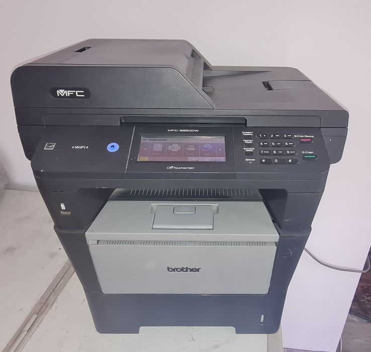 Продаётся МФУ Brother8950DW