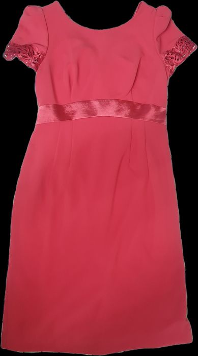 Женская одежда платья