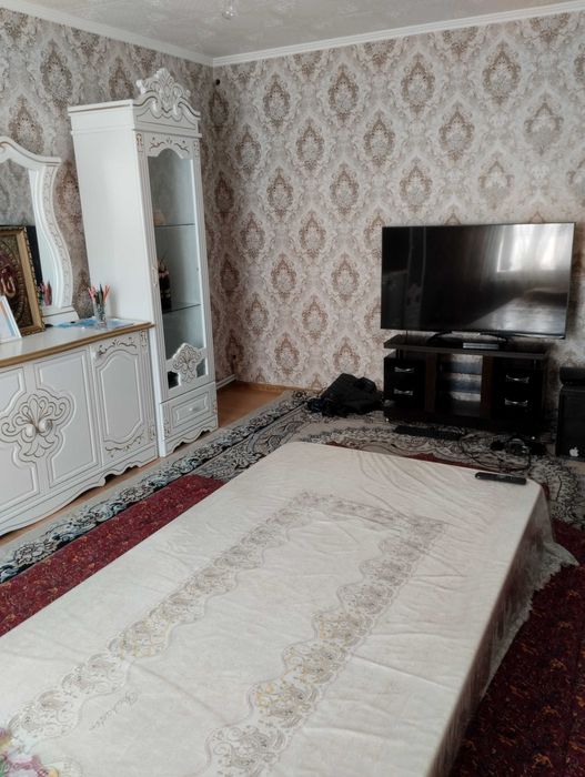 Продается дом в Чирчике, 5 комнат, 4,5 сотки