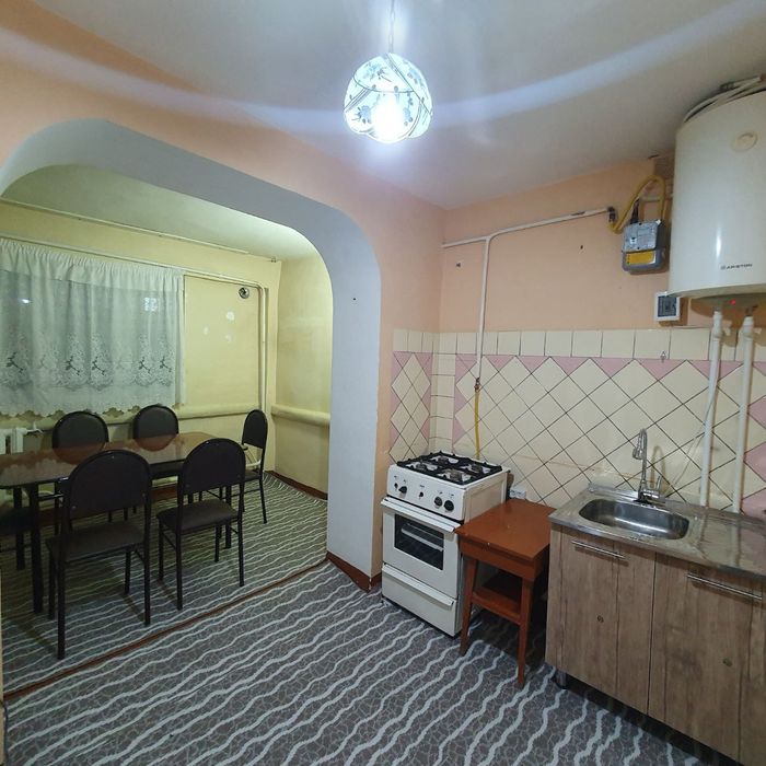 Сдается  3х комнатная Азиз базар
