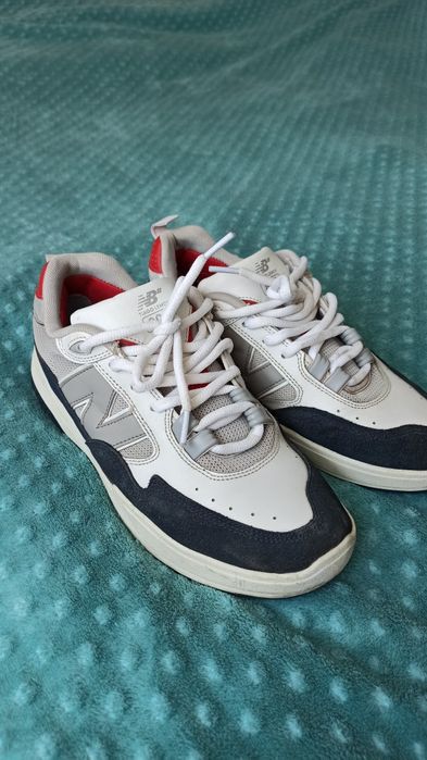 Кроссовки New Balance.