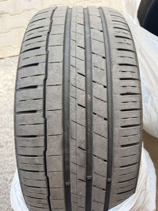 Продавам летни гуми 235 / 50 / 19
