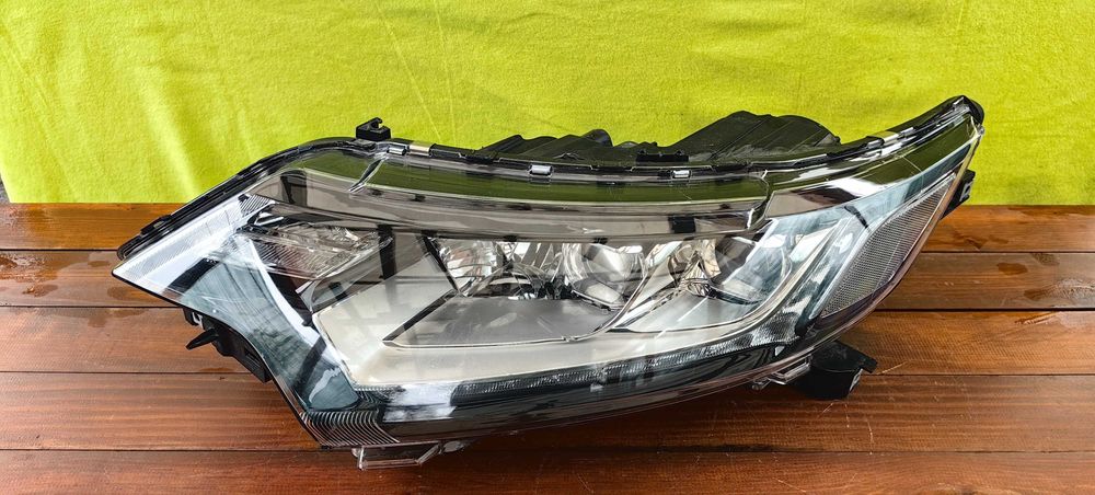 Фар за Mitsubishi Outlander LED III / Митсубиши Аутлендър 3