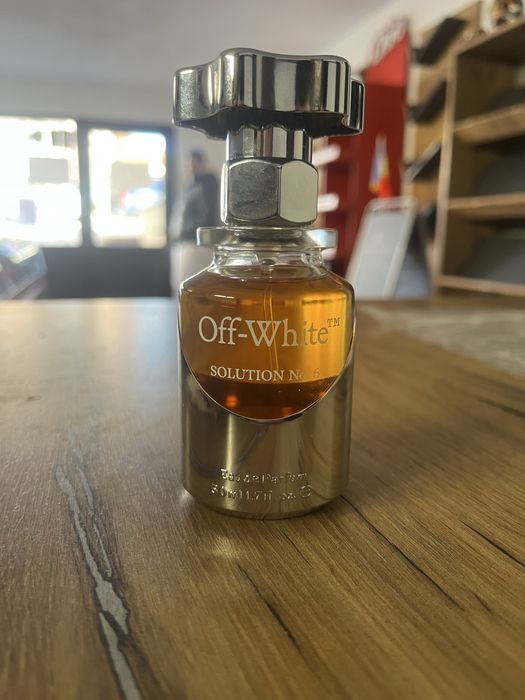 Off white solution no6