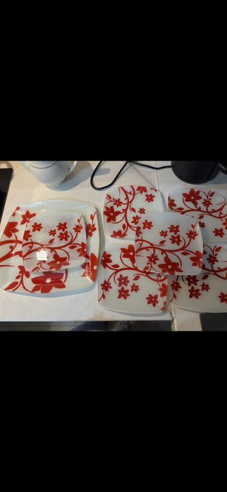 Продам тарелки 4000