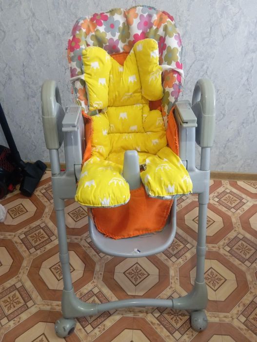 Детский стульчик для кормления