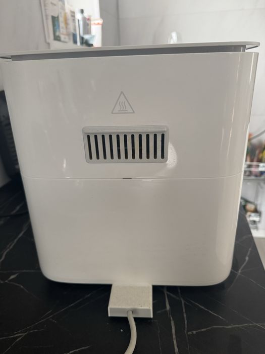 Friteuza fara ulei Xiaomi Smart Air Fryer BHR7358EU 1800W - 6.5l  Aplicatie Xiaomi Home Temperatura ajustabila Alb