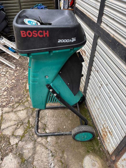 Винтова самопридърпваща дробилка Bosch axt 2000 HP
