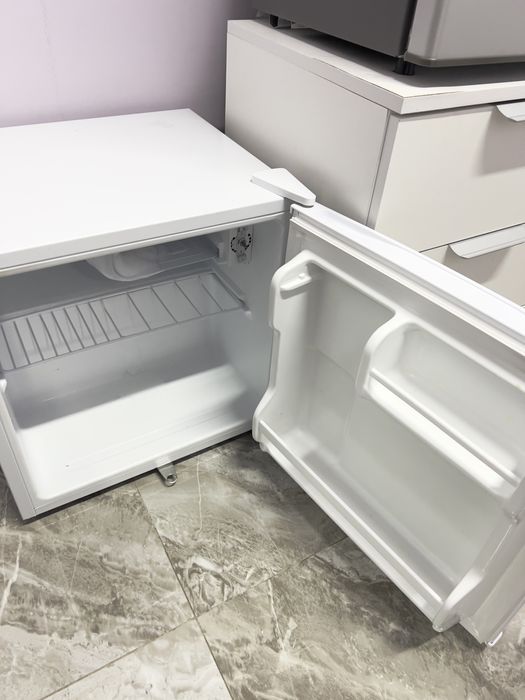 Продам Холодильник Бирюса