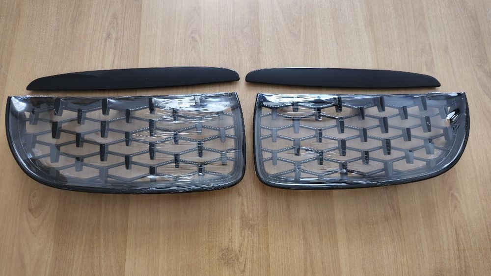 Grile capota diamond duble BMW E46 F10 F11 F30 E60 E61 E90 E91 E92 E93
