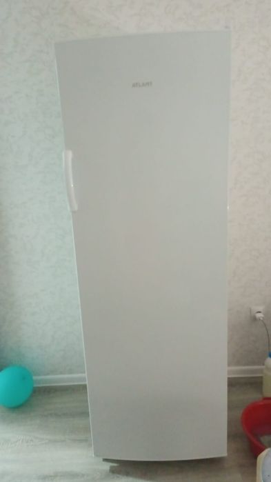 Продам морозильник