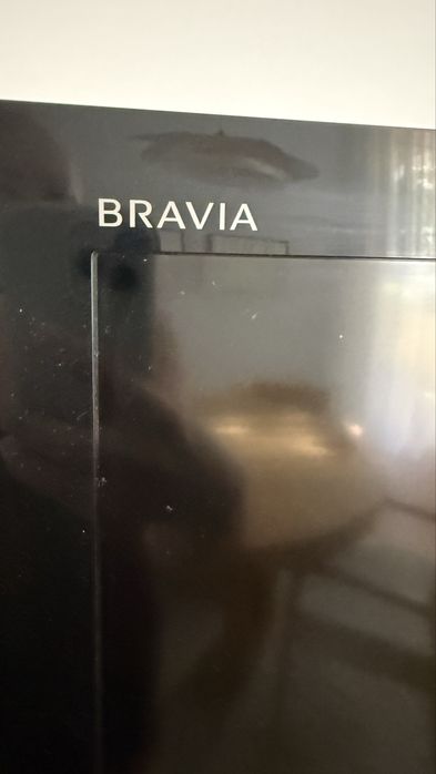 Sony BRAVIA 46 инча с въртяща стойка и дистанционно
