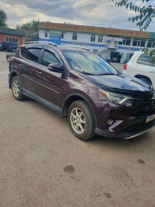 Продажа Toyota Raf4 2017 г