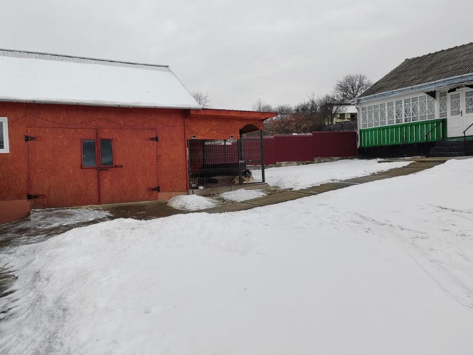 Închiriez casa zona linistita