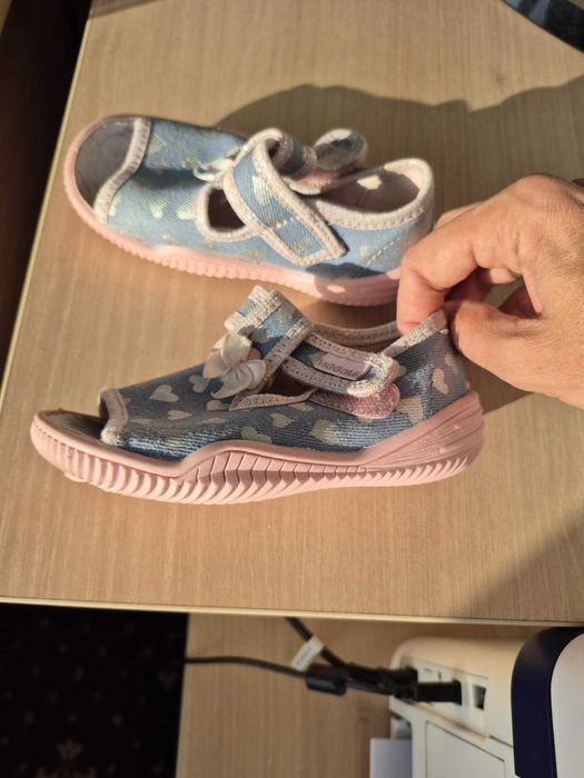 пантофи ясла / детска градина / сандали