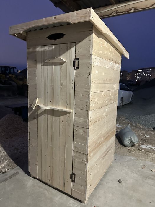 Туалет Душ деревянныий улични