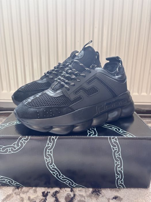 Versace Chain Reaction Black, marimea 42 si 44, ideali pentru ocazii speciale