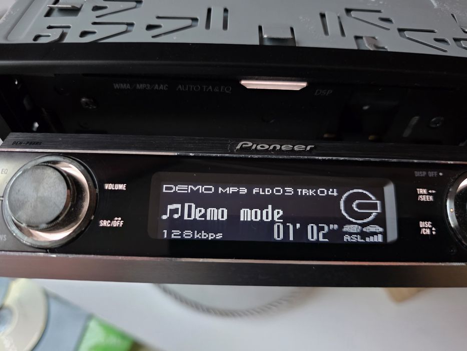 Продавам  Pioneer DEH-P88RS