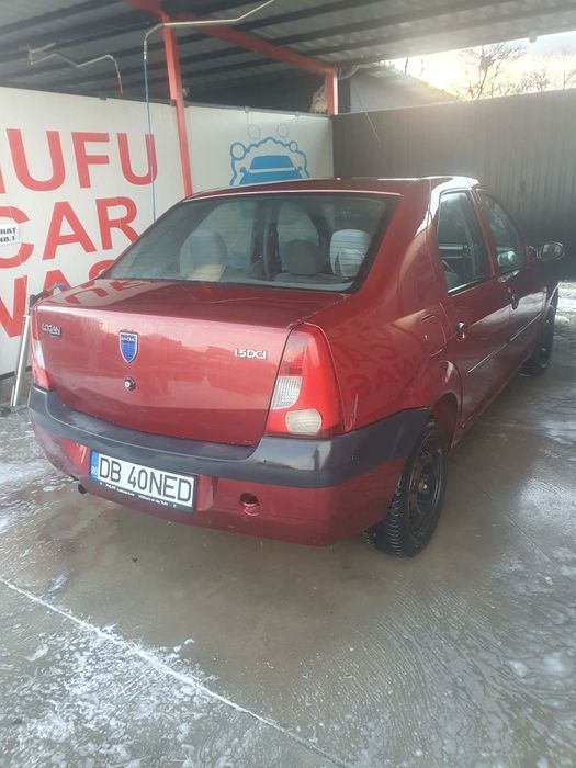 Vând Dacia logan