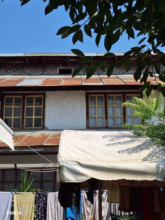 Casa Ghirdoveni, Dambovita