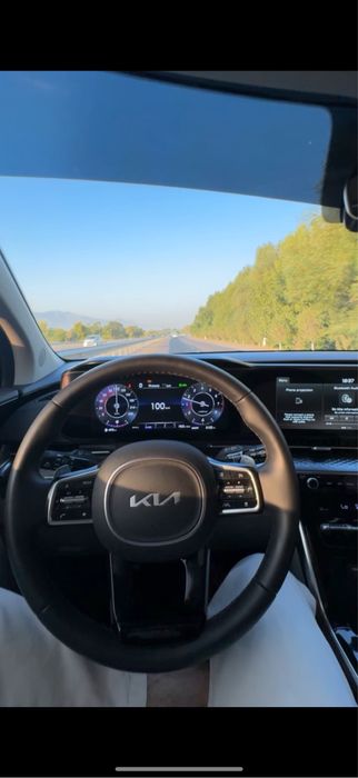 Kia Carnival 2023 Full