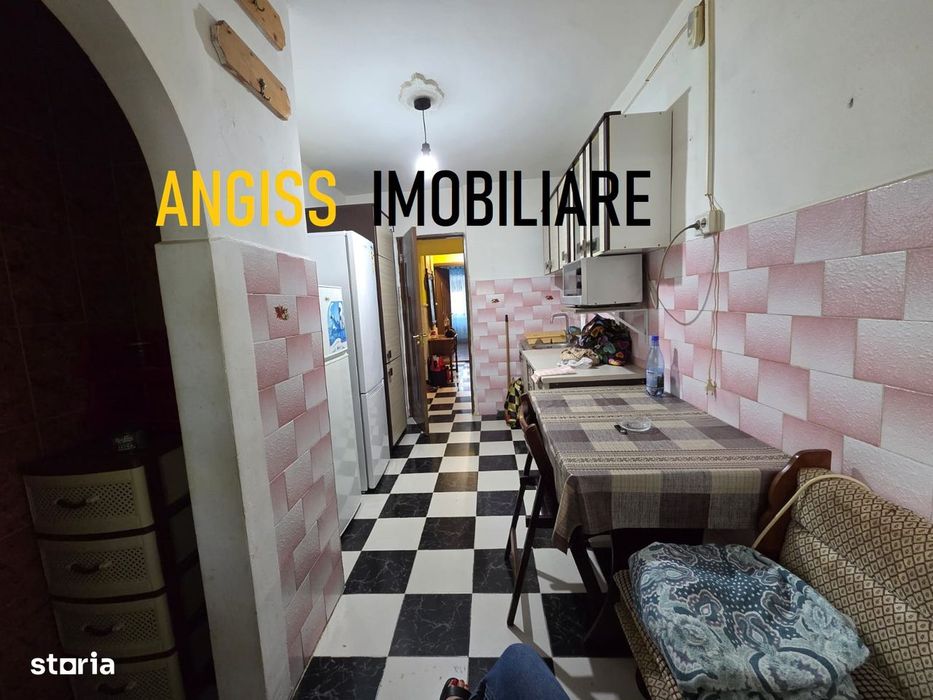 Apartament 3 camere 1990, parter inalt Str. Babadag