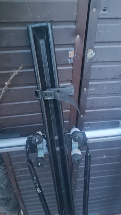 Suport bicicleta cu prinderea pe cupola