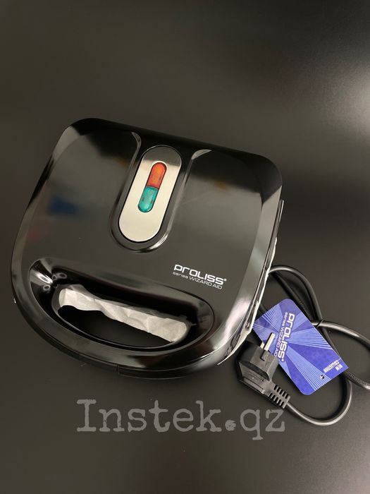 Вафельница с 8 насадками для дома