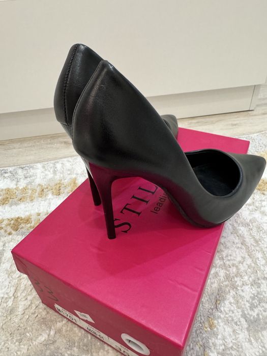 Продается женская обувь