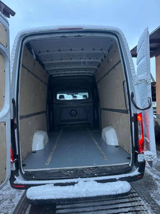 Mercedes-Benz Sprinter 907 319 v6 7T ansamblu