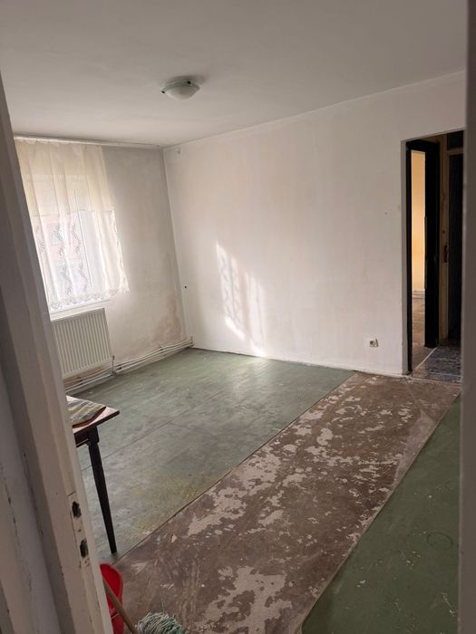 De vânzare apartament 2 camere Săvinești Neamț