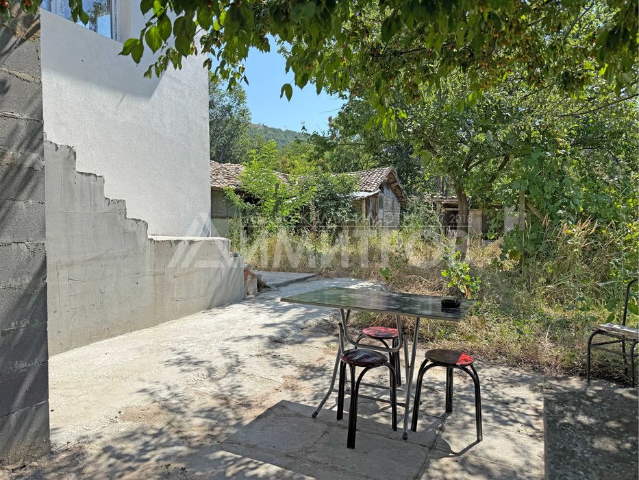Продава се Къща в с. Стоян Михайловски, Област Шумен - 162 кв.м за 463 €/кв.м - Снимка #2