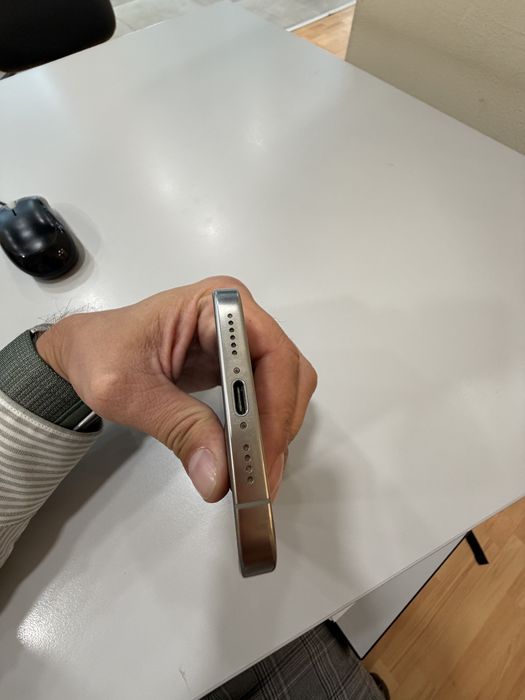 Iphone 16 Pro Max, 256GB, fara zgarieturi