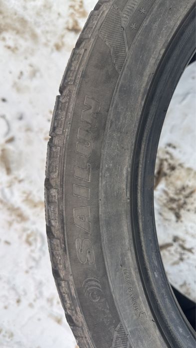 Продаю зимнию резину Sailun