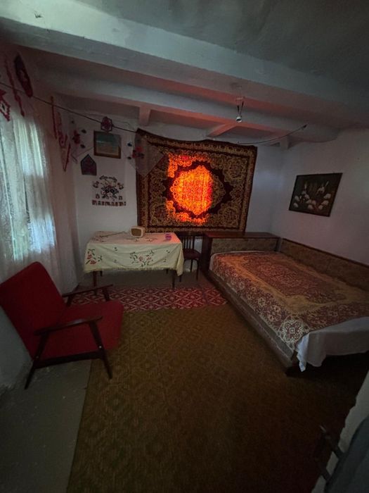 Casa taranesca si anexe in Valea Mare, sat Margineni, judet Valcea