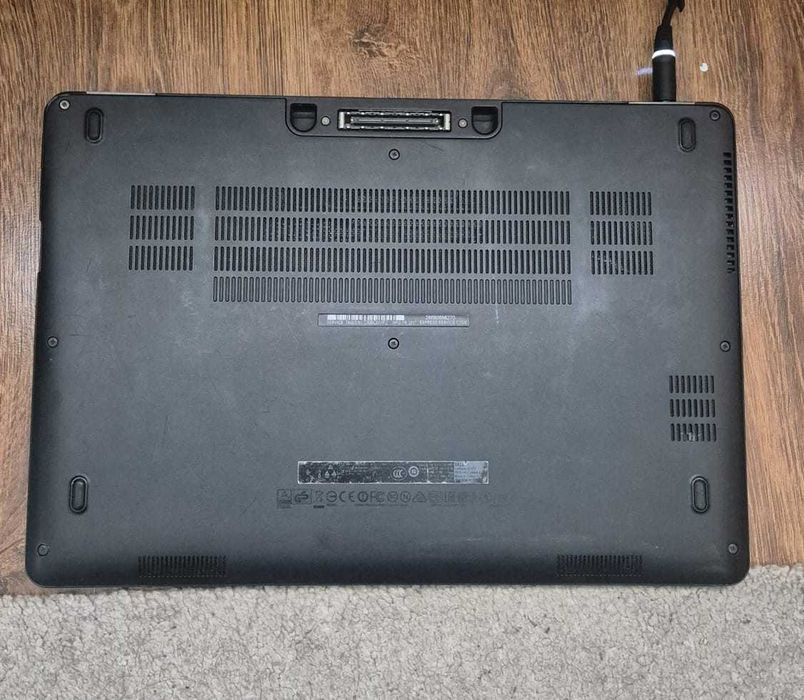 Laptop  E7470 14 inch CPU i5 2.5GHz 16GB Ram 250GB SSD