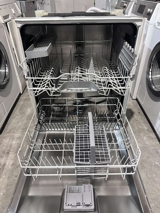 Съдомиялна +гаранция. BOSCH пълно вграждане 60см. Доставка за София