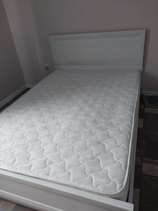 продам кровать спальни