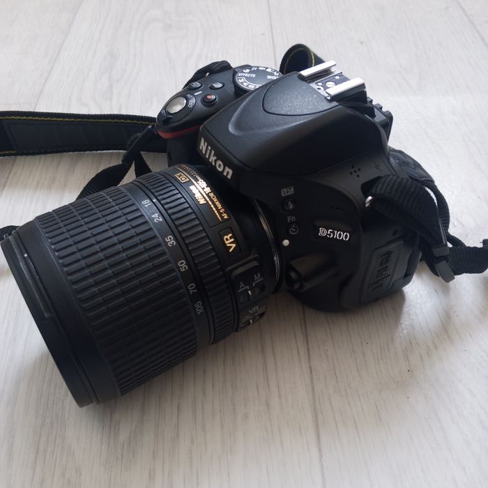 Nikon D5100 /18-105VR