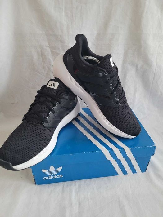 Маратонки Adidas Cloudfoam 44.5 EU добро състояние в черно и бяло