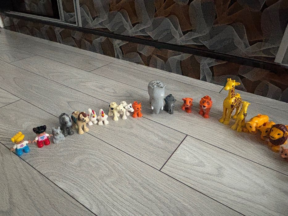 Lego duplo 31 piese animale/figurine stare excelenta