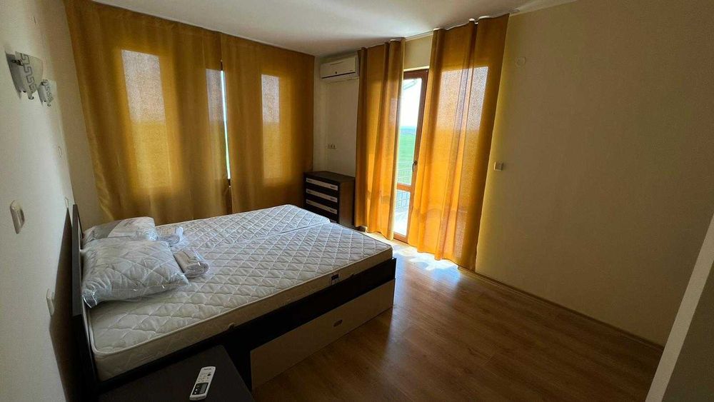 Продава нова 2 етажна къща с собствен басейн в с. Гюльовца