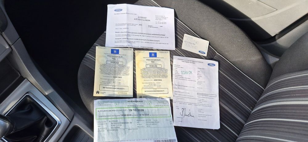 Ford focus cu clima