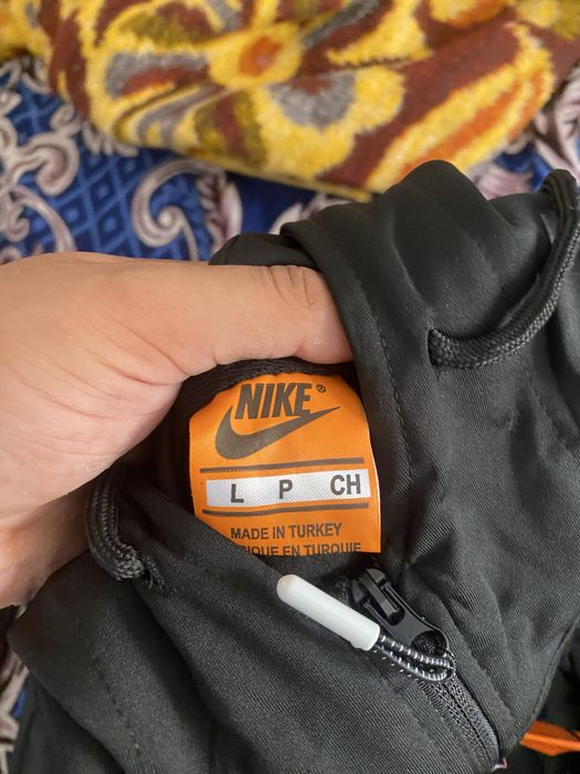 Trening nike nou cu eticheta