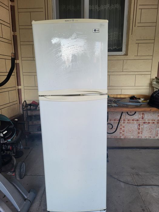 Продам холодильник