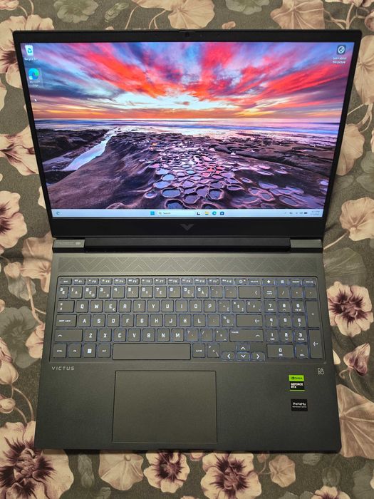 Laptop HP Gaming Victus 16, 144Hz, Intel i7 14700HX, 16GB RAM DDR5, SSD 1TB, Nvidia RTX4070 8GB